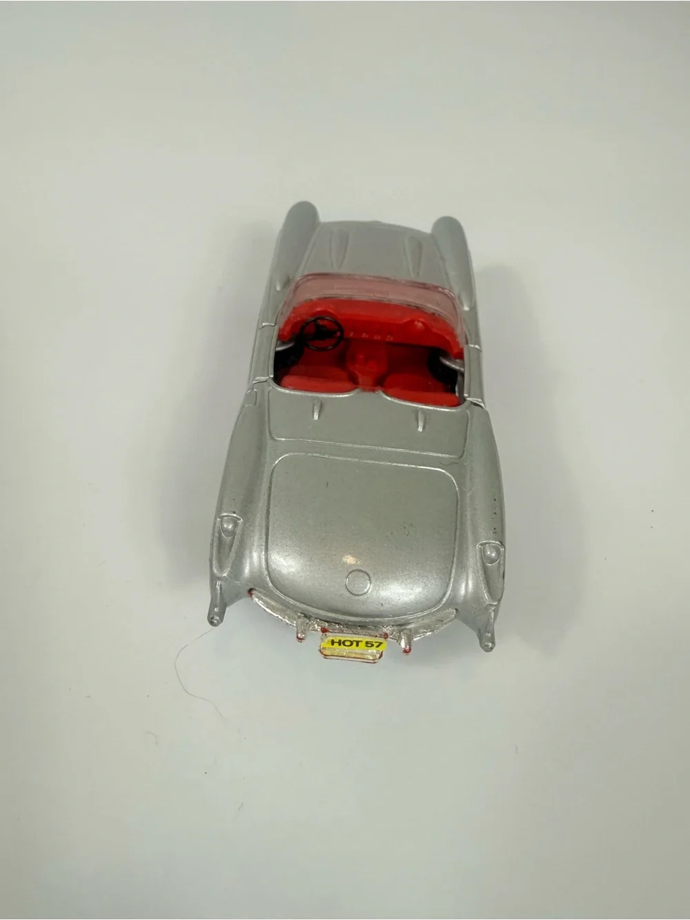 Die-Cast Retro Model Cars 1957 Maisto Chevrolet Corvette Scale 1739
